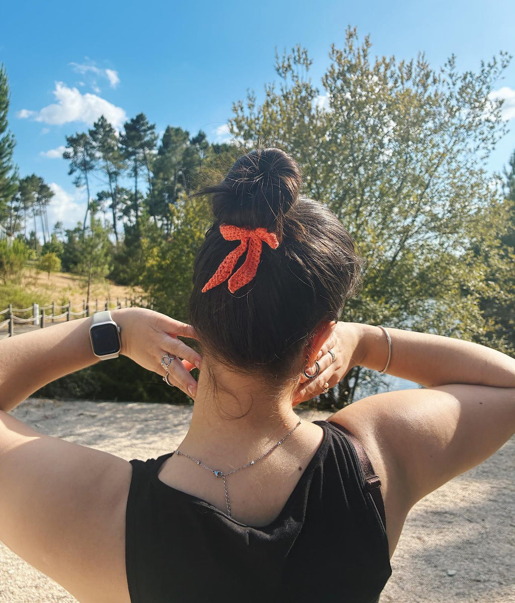 Laço de cabelo com elástico